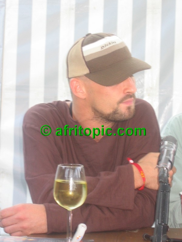 ../Images/AfricaFestival-28-29May05 204.jpg